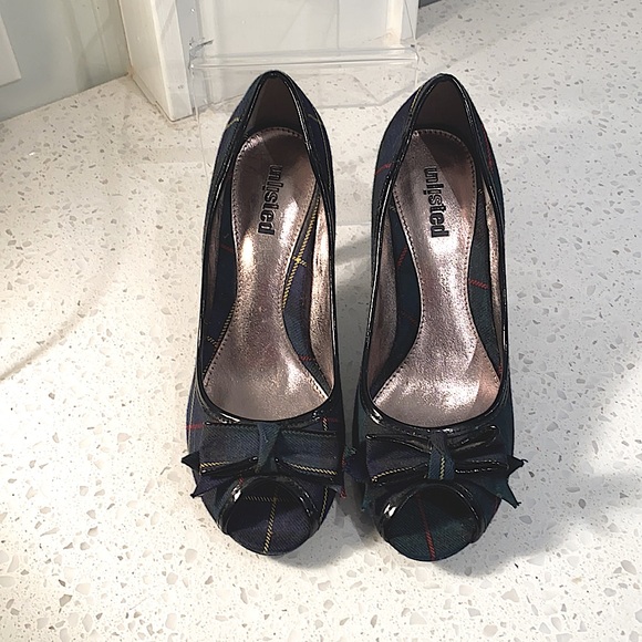 Women’s Unlisted size 8 blue: green plaid heels - Picture 1 of 8